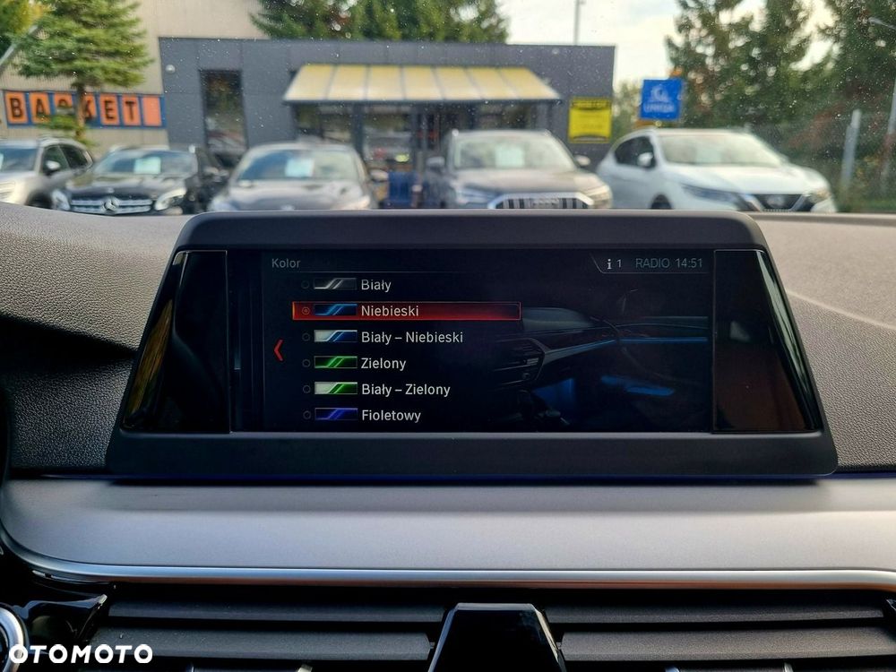BMW Seria 5 520d - 24