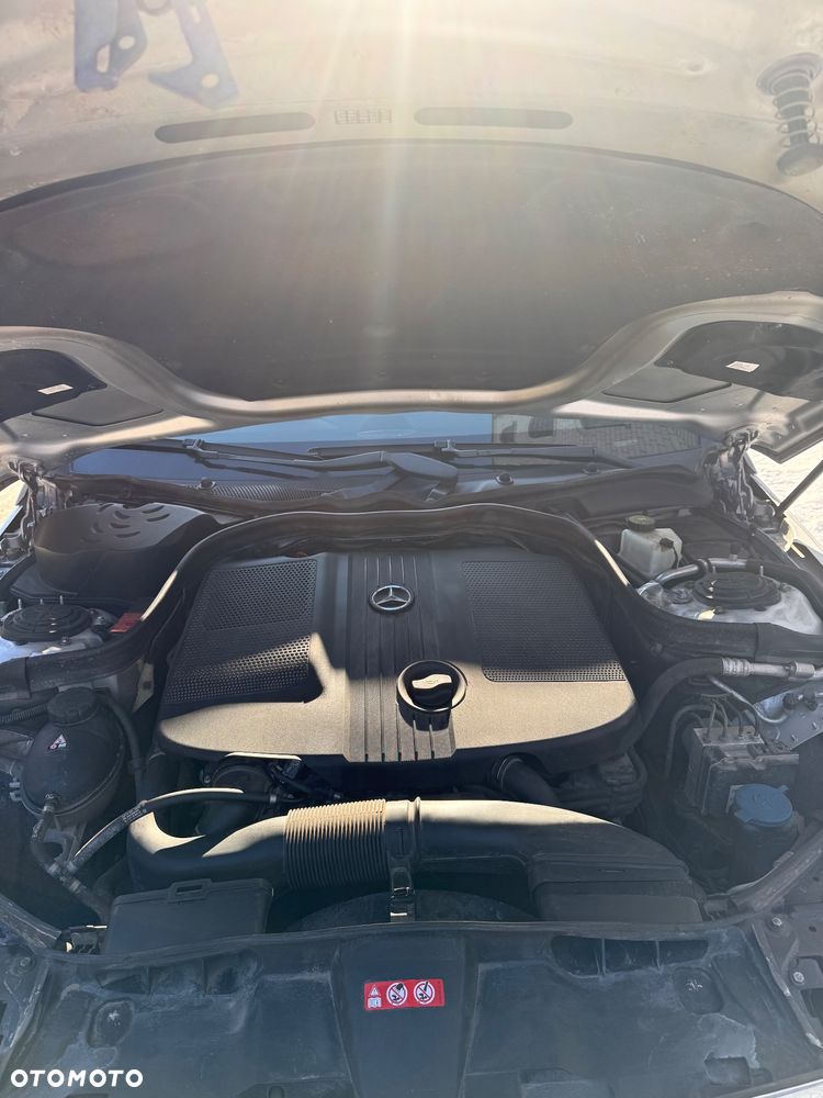 Mercedes-Benz Klasa E 220 CDI DPF BlueEFFICIENCY Automatik Elegance - 15