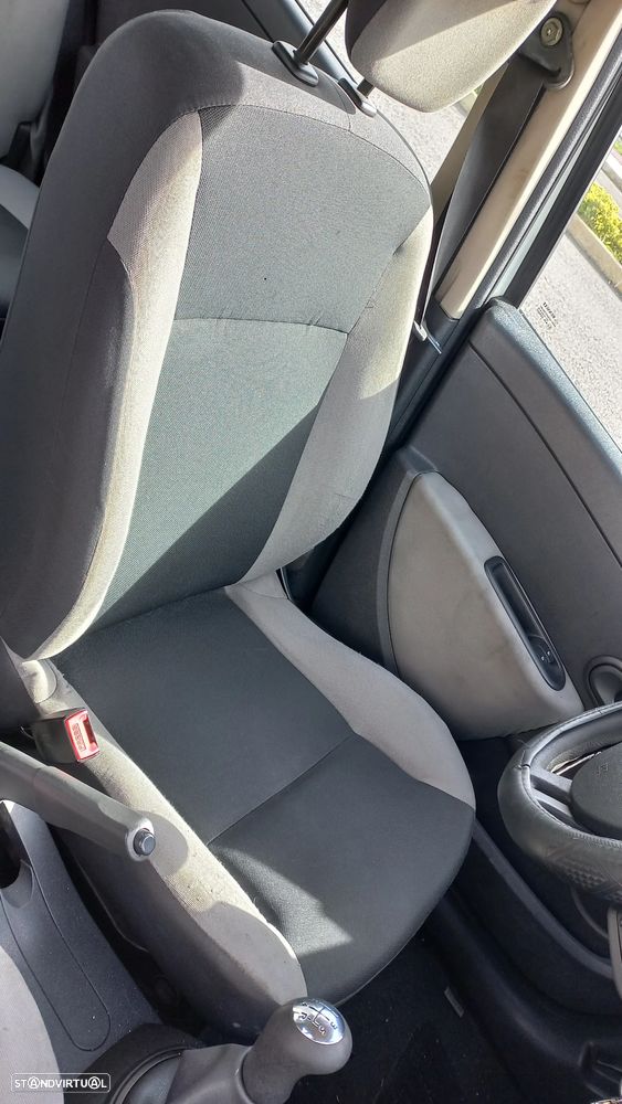 Renault Clio 1.5 dCi 75 Expression - 14