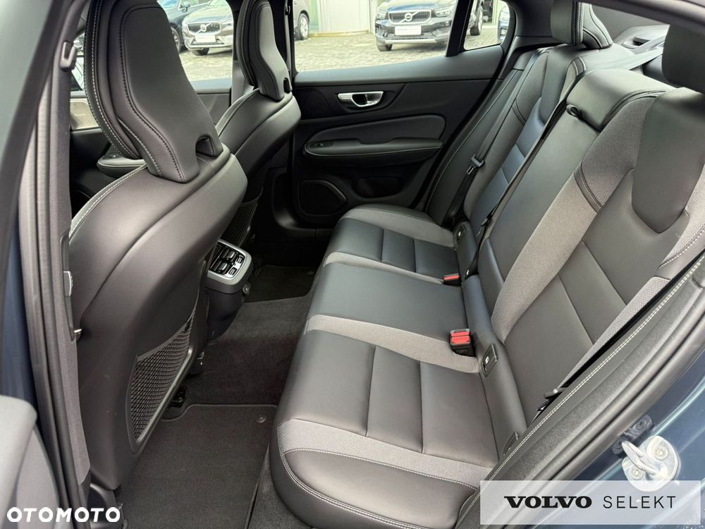 Volvo S60 - 32