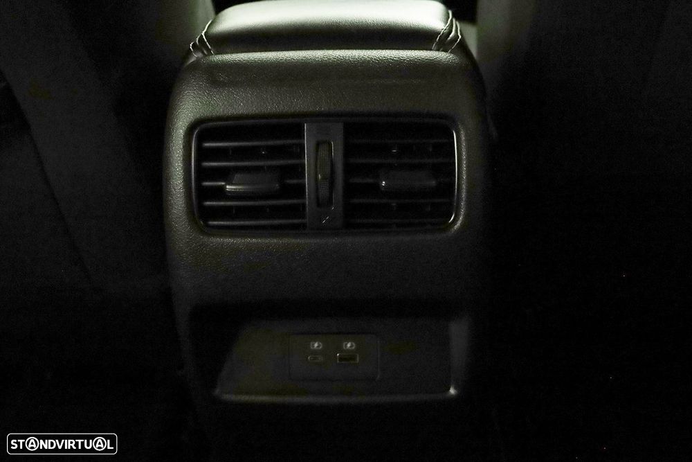 Nissan Qashqai 1.3 DIG-T N-Connecta LED Xtronic - 22