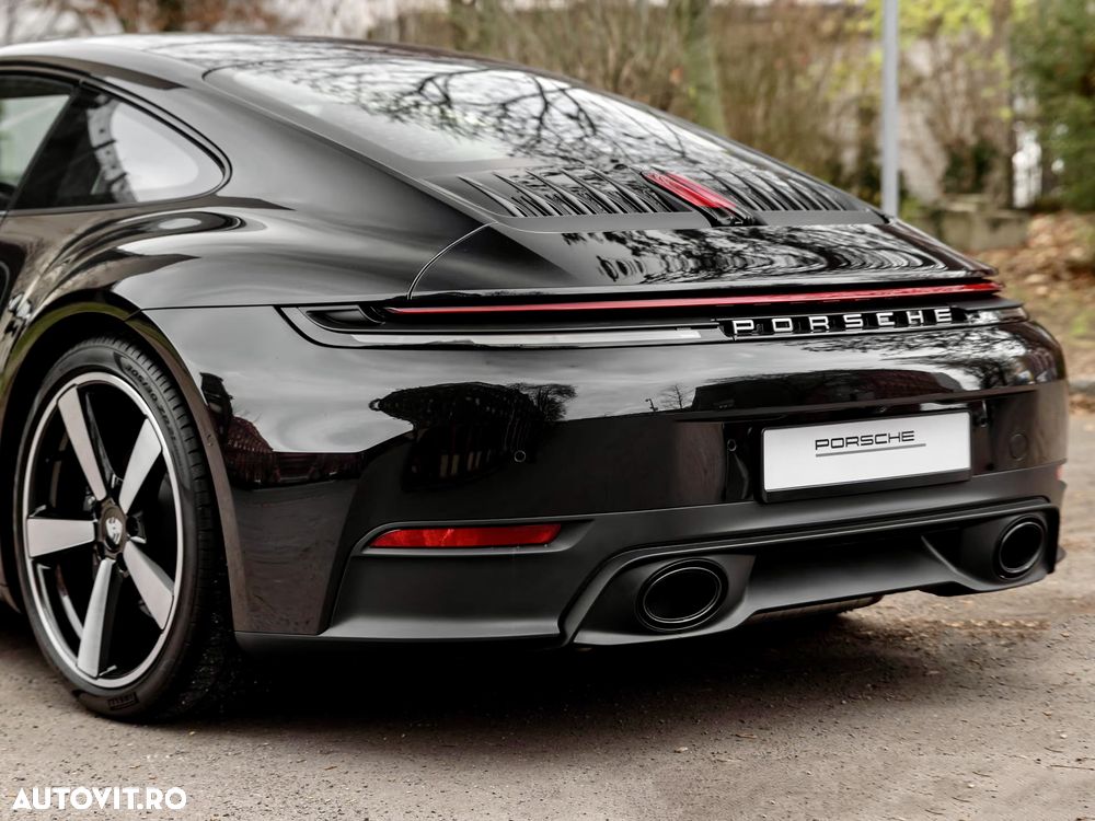 Porsche 911 Carrera PDK - 12