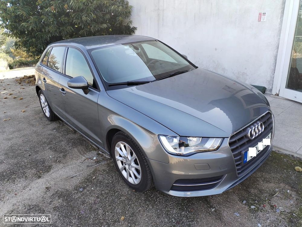 Audi A3 Sportback 1.6 TDI Advance - 4