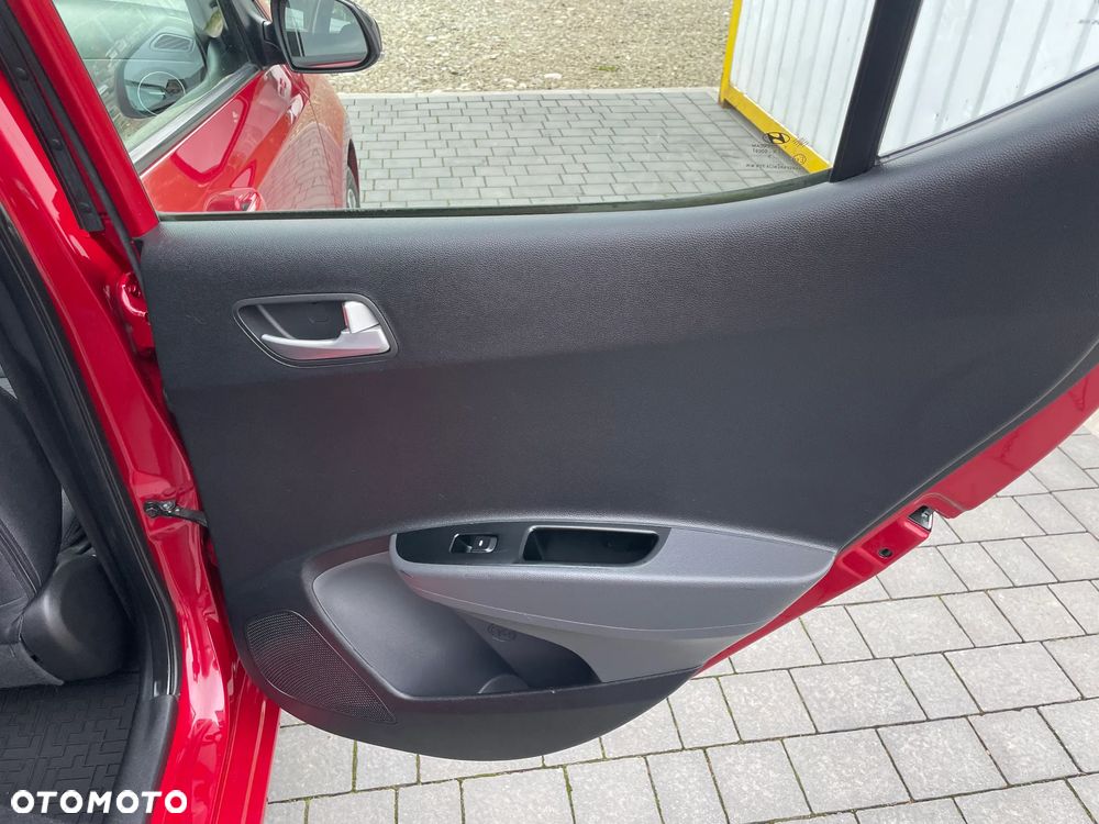 Hyundai i10 1.0 BlueDrive Black Line - 20