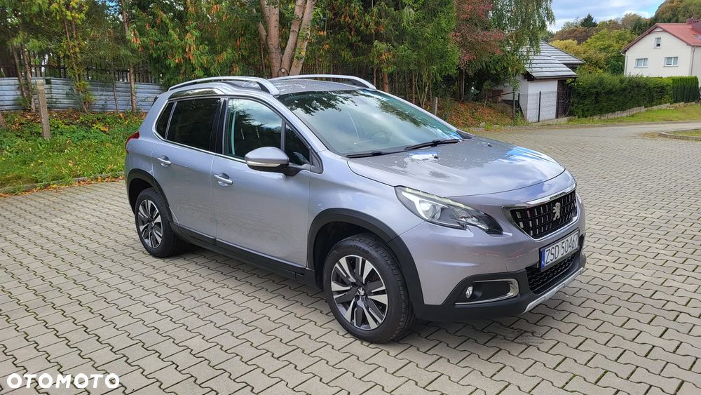 Peugeot 2008 1.2 Pure Tech Allure S&S - 5