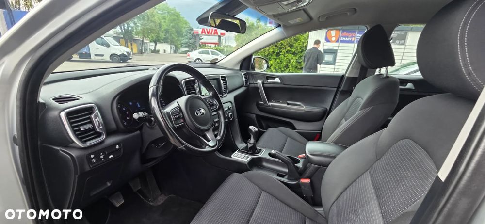 Kia Sportage 1.6 T-GDI AWD VISION - 32