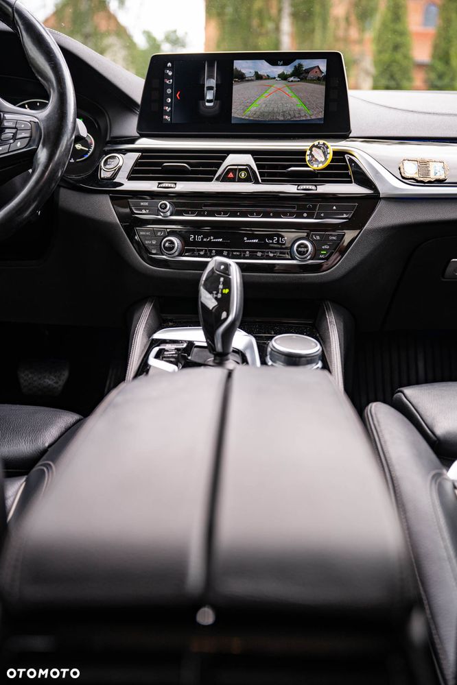 BMW Seria 5 520d Luxury Line - 26