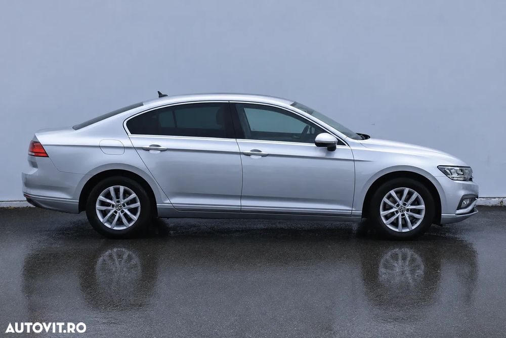 Volkswagen Passat 2.0 TDI DSG Comfortline - 9