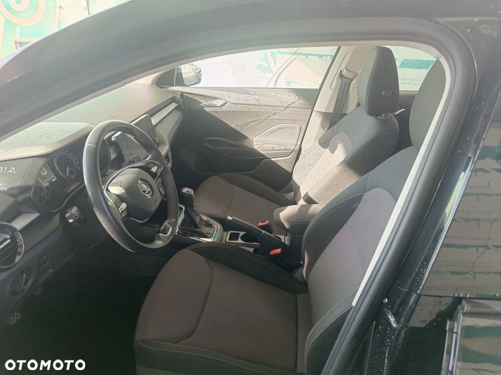 Skoda Fabia 1.0 Ambition - 24