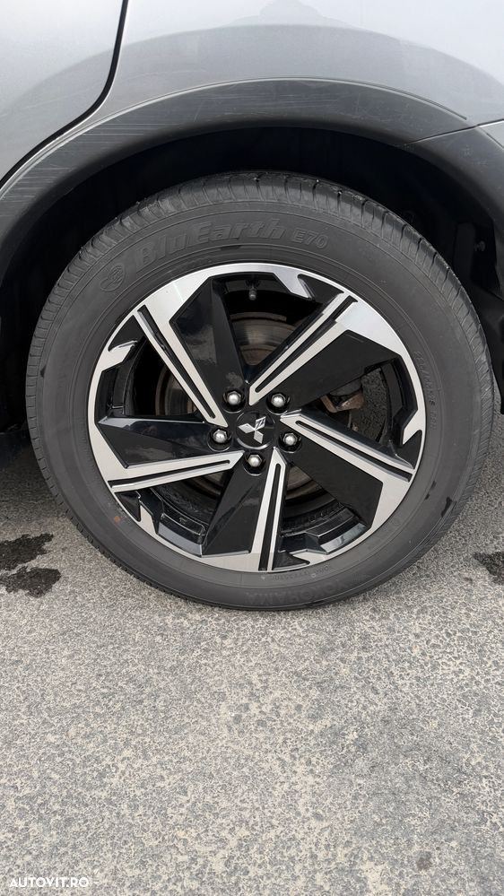 Mitsubishi Outlander 2.2L DI-D 6AT 4WD Intense+ A04 - 21