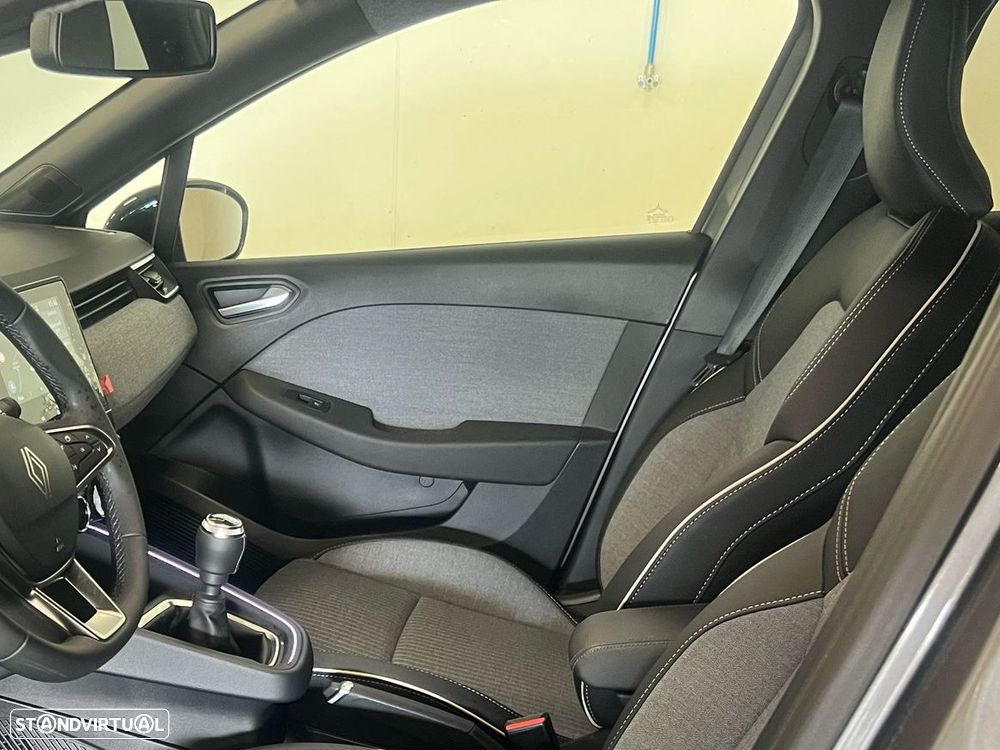 Renault Clio 1.0 TCe Techno Bi-Fuel - 19
