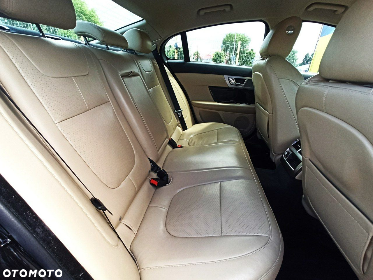 Jaguar XF 3.0 V6 Diesel Luxury - 13