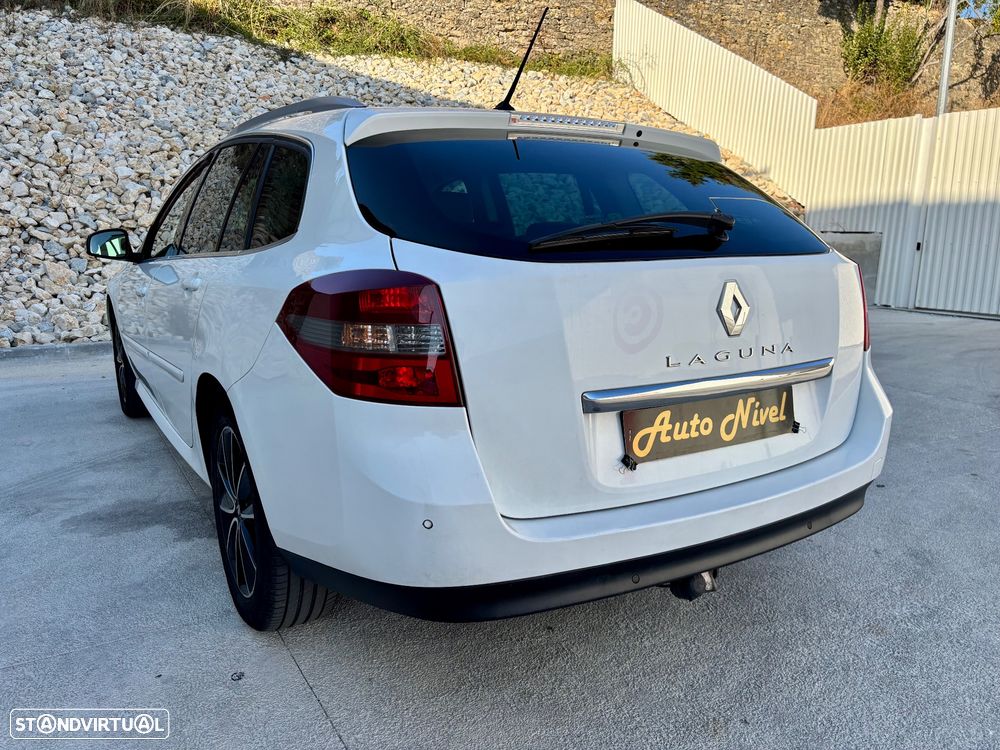 Renault Laguna Break 1.5 dCi SE Black Line 110g - 19
