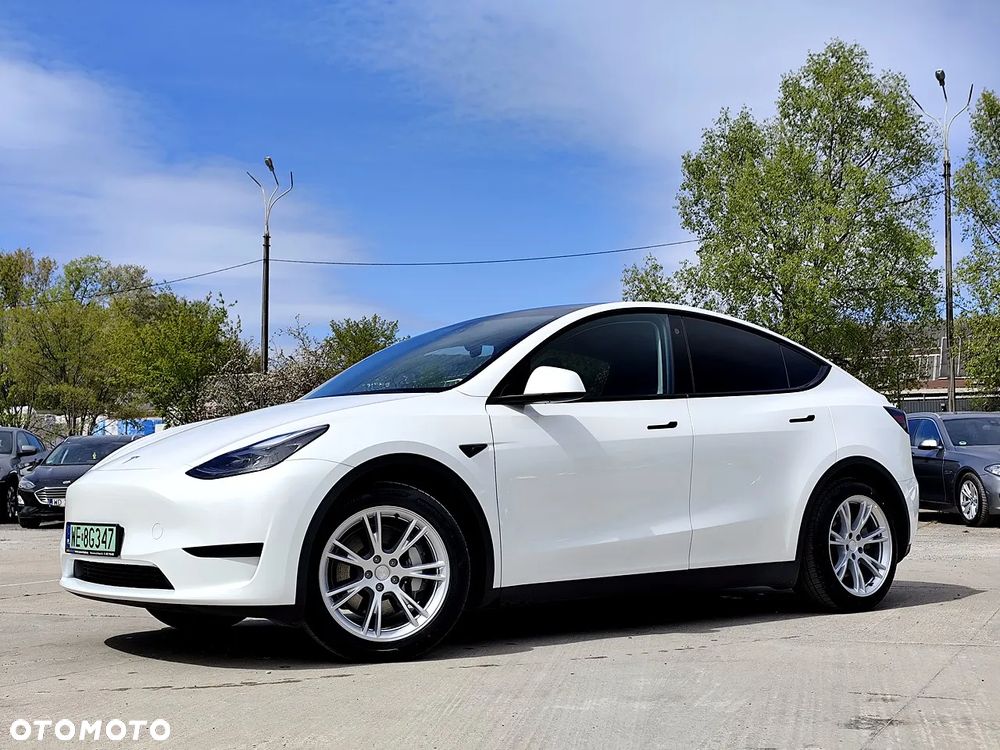 Tesla Model Y RWD - 2