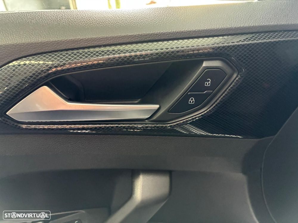 VW T-Cross 1.0 TSI Life DSG - 22