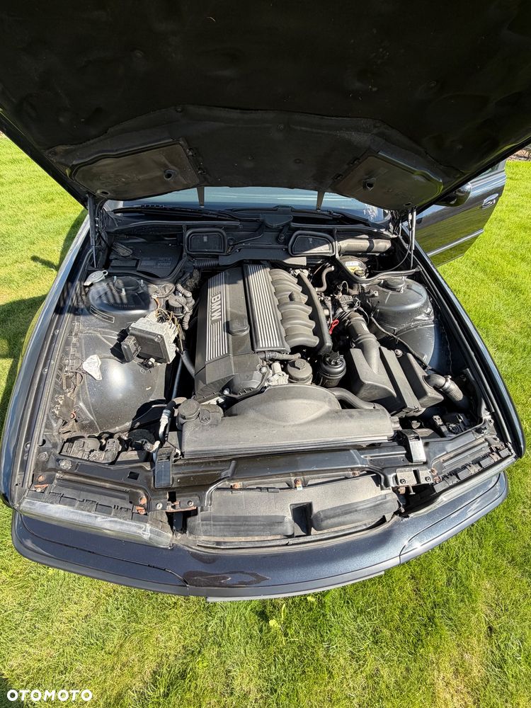 BMW Seria 7 - 10