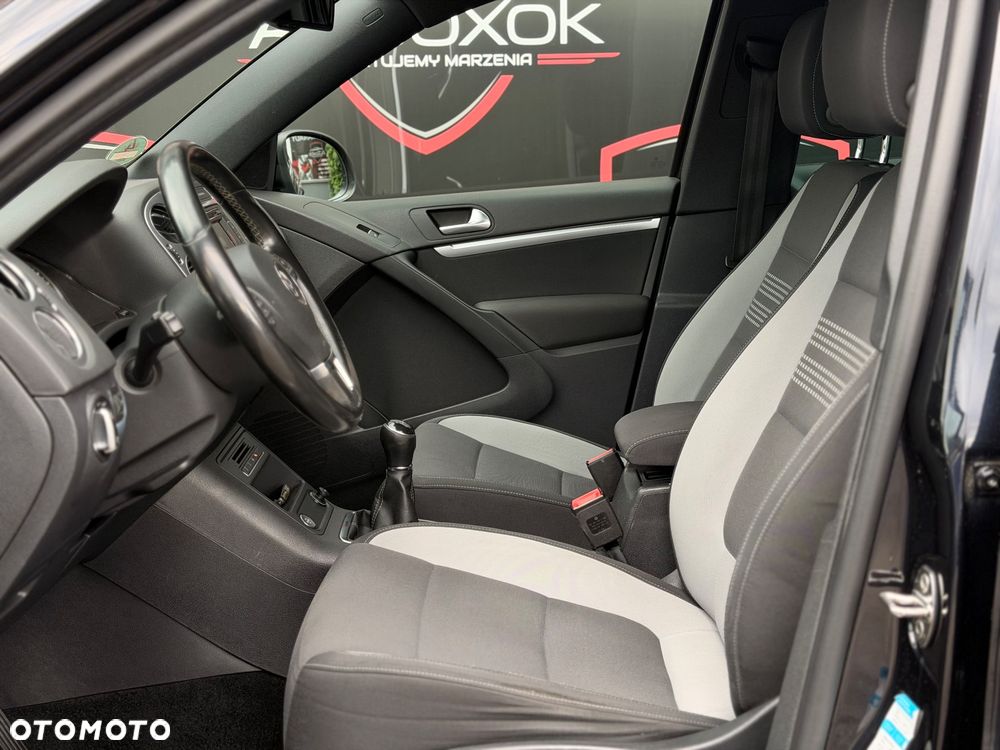 Volkswagen Tiguan - 16