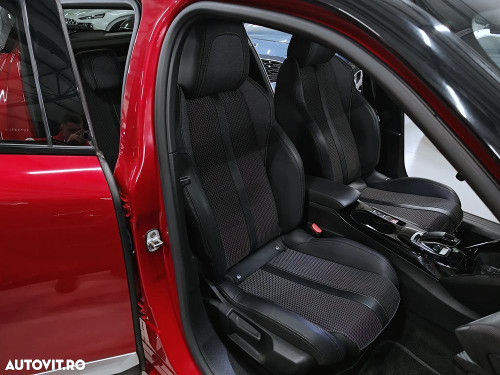 Peugeot 2008 1.2 L PureTech STT EAT8 GT Line - 10