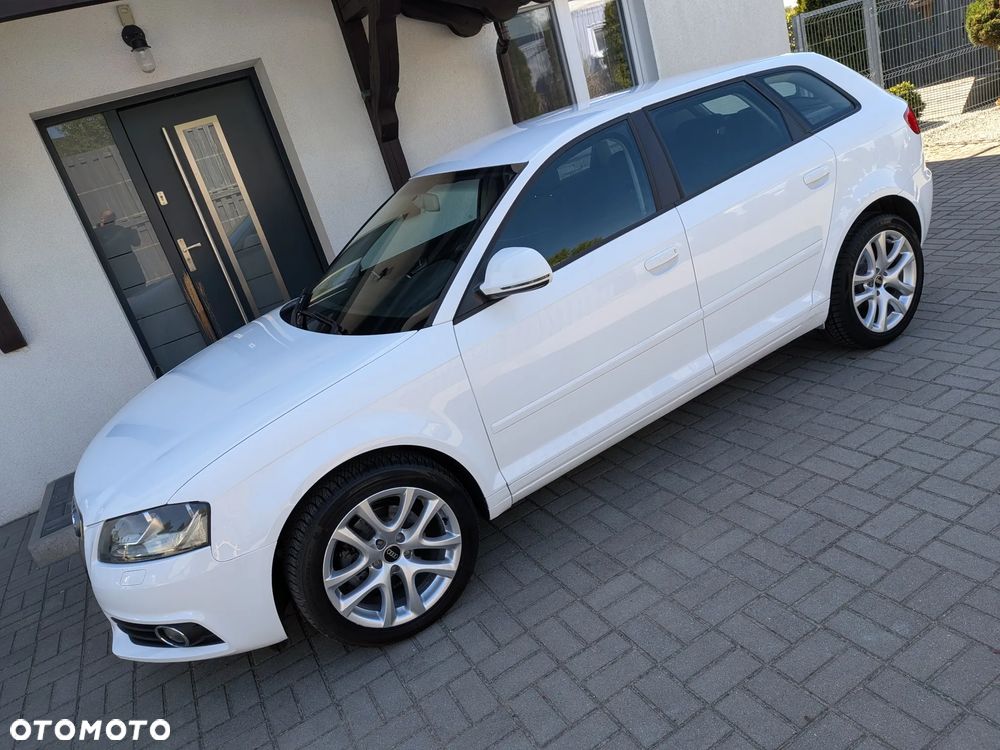 Audi A3 Sportback - 3
