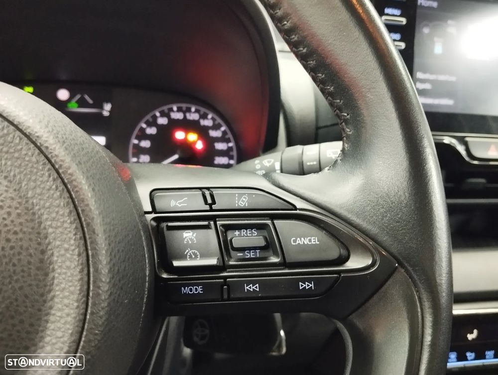 Toyota Yaris 1.5 HDF Comfort Plus - 18