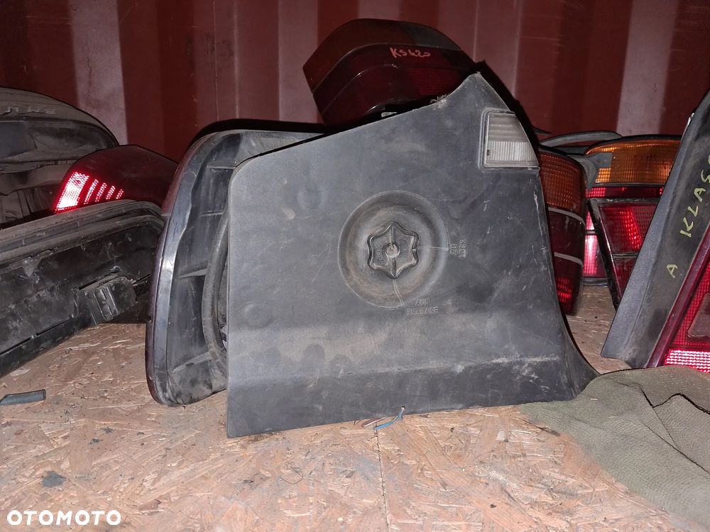 LAMPA TYLNA PRAWA BMW E36 COMPACT - 2