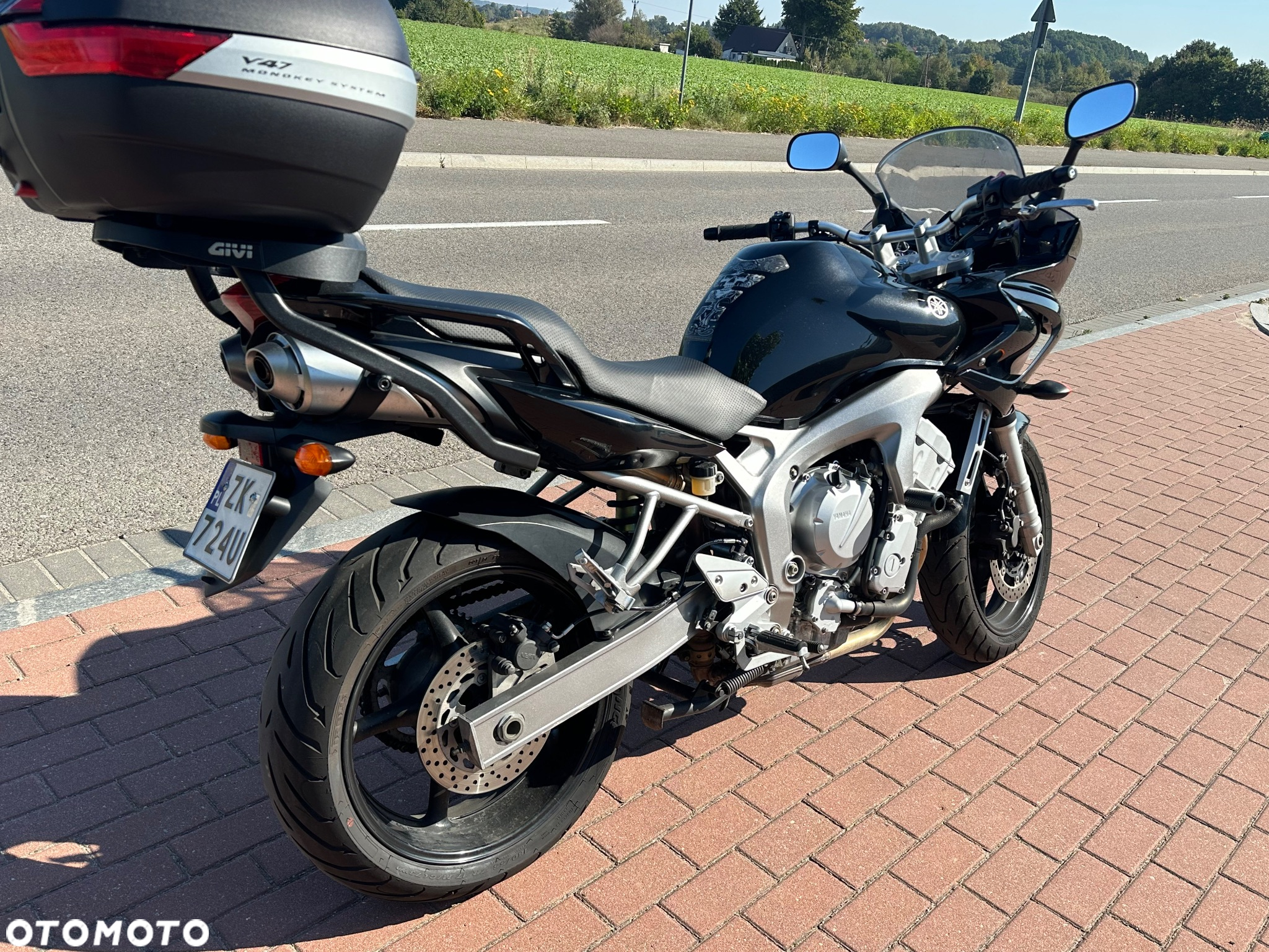 Yamaha FZ6 - 10