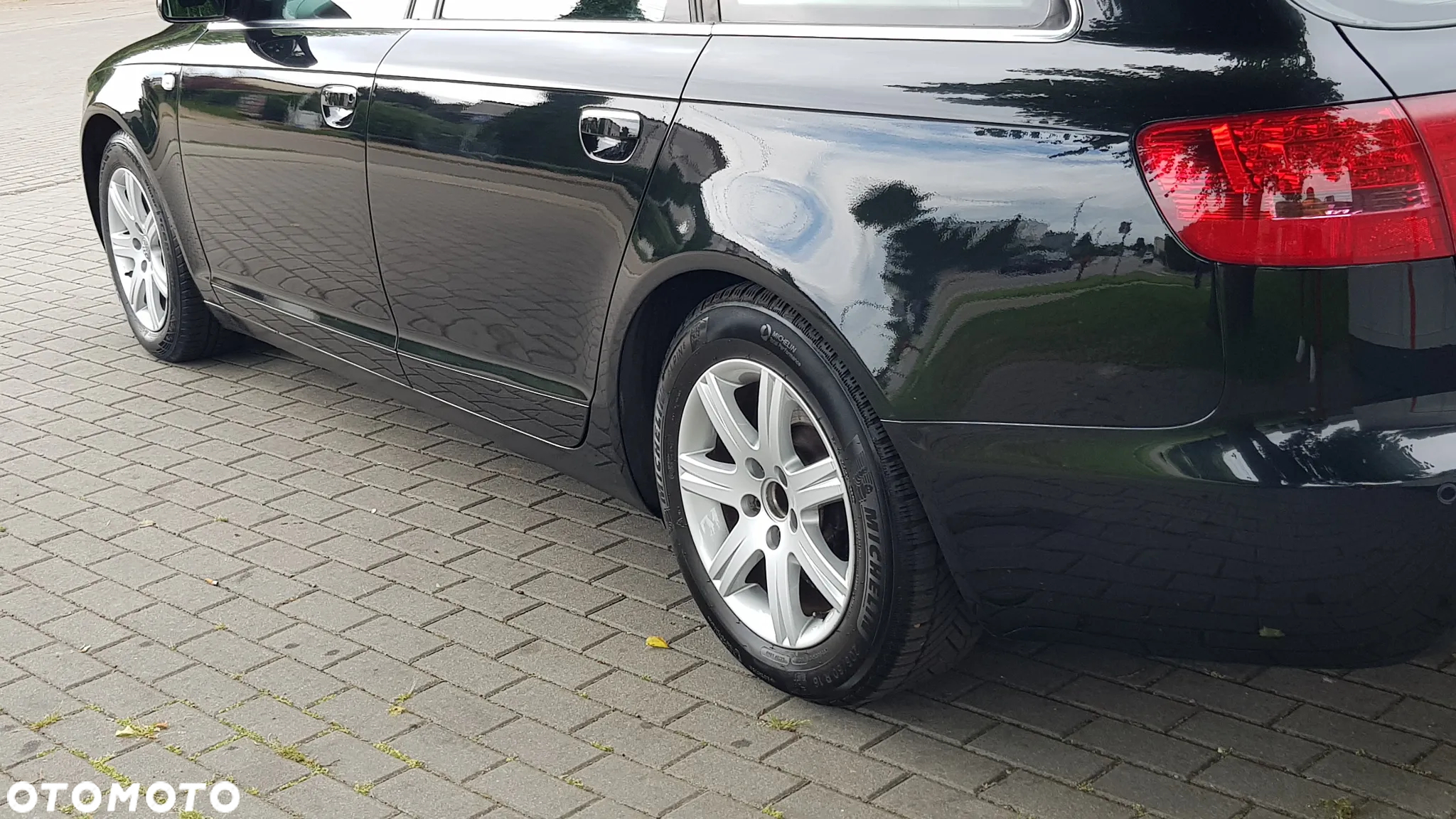 Audi A6 Avant 2.4 - 12