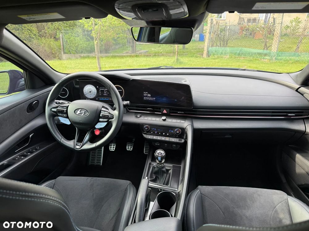Hyundai Elantra - 13