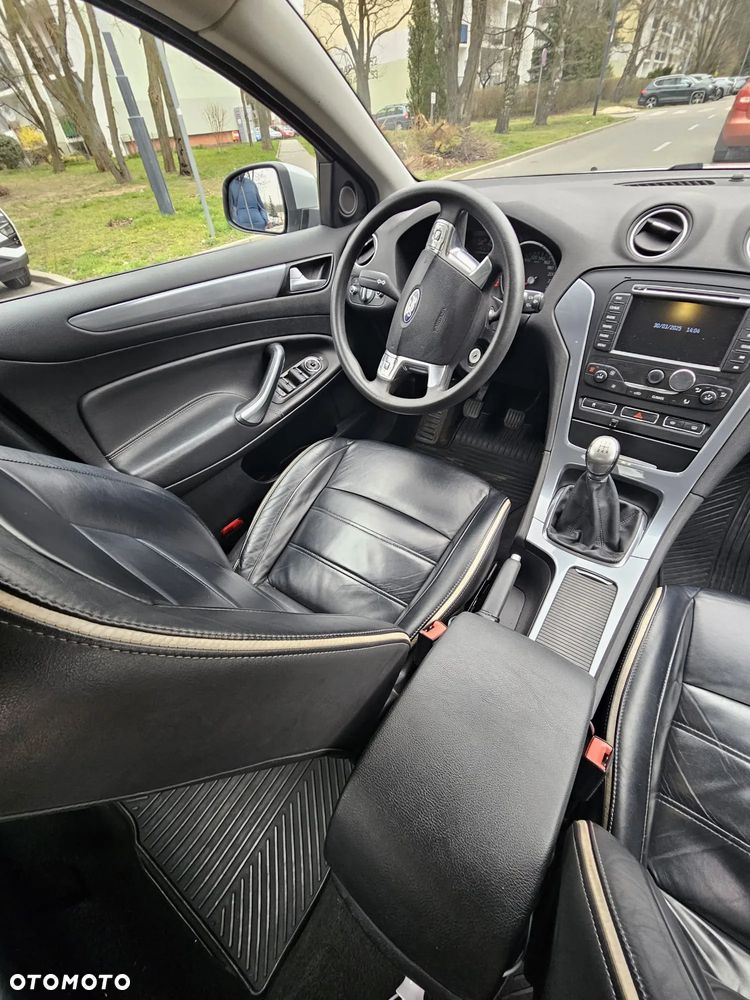 Ford Mondeo 2.0 Trend - 9