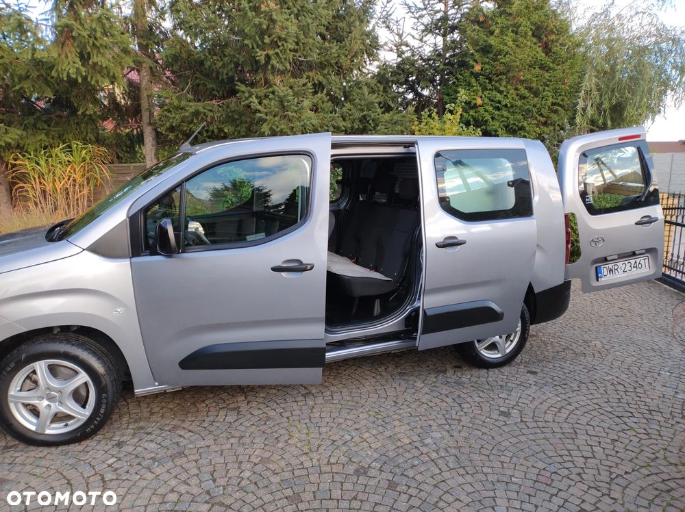 Toyota Proace City 1.5 D-4D Long 2,4t Active (bryg.) - 19