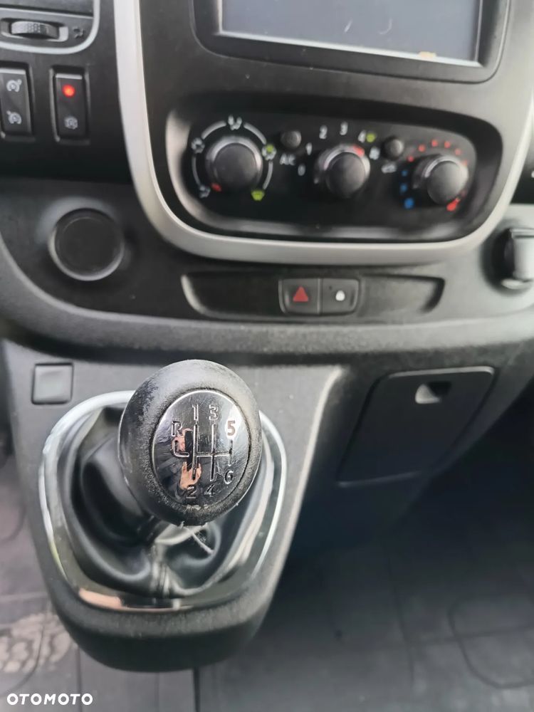 Nissan Nv300 LONG L2H1 jak Trafic, Vivaro 1.6 diesel dCi 125 manual 2018 rok STAN BDB Gotowy do jazdy!!! - 37