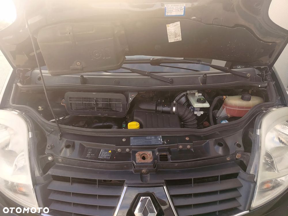 Renault Trafic 2.0 dCi 115 FAP Passenger Black Edition - 23