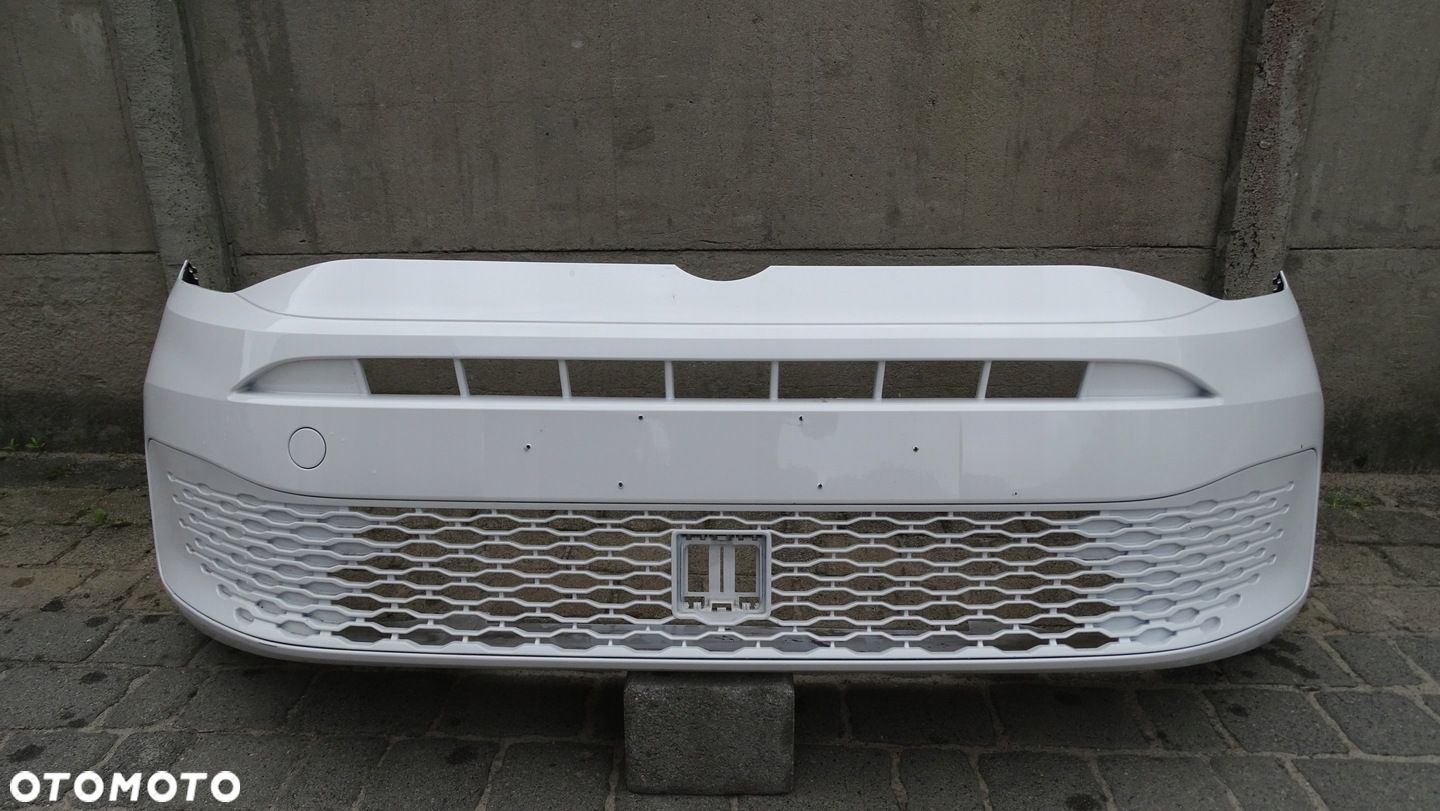 VW CADDY 2K7 - zderzak przedni - 1