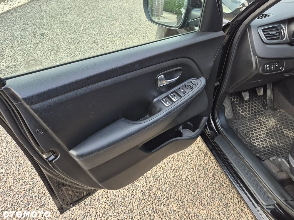 Kia Carens 1.7 CRDi 115 Dream Team Edition - 19