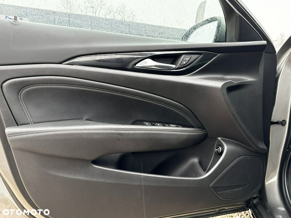 Opel Insignia 2.0 CDTI Cosmo - 16