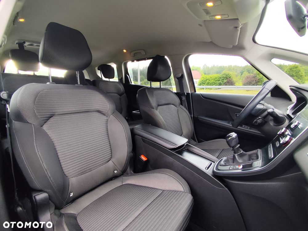 Renault Grand Scenic - 9