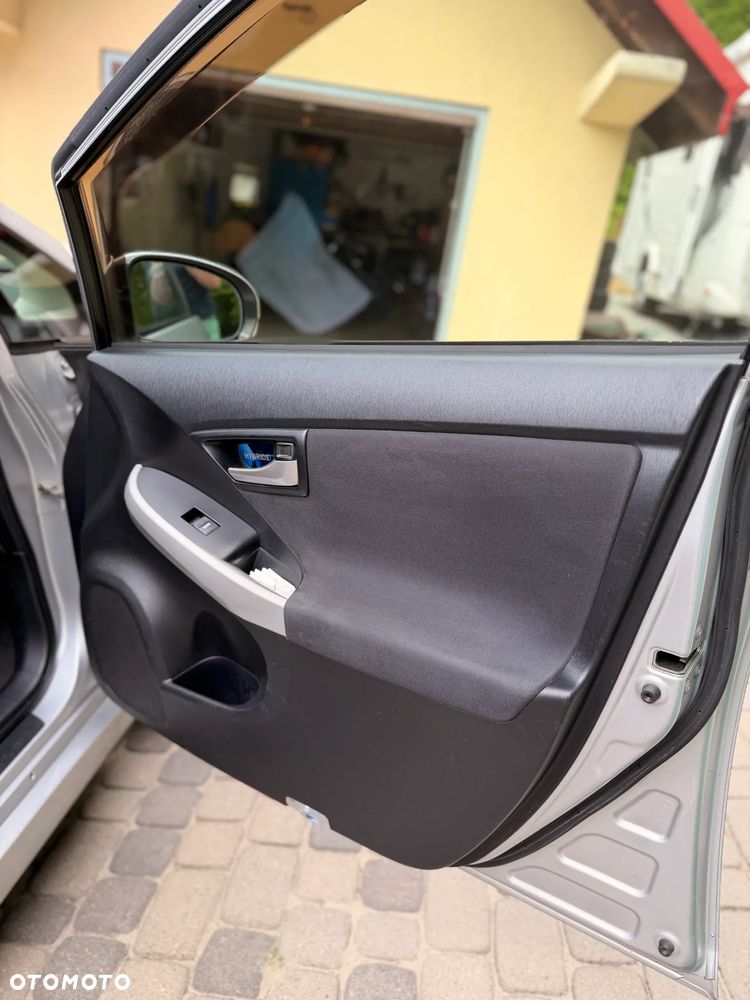 Toyota Prius 1.8 HSD Active - 23