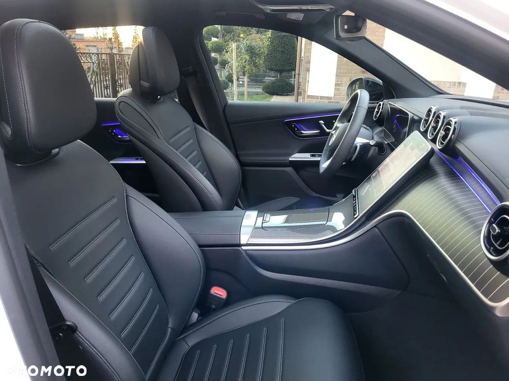 Mercedes-Benz GLC - 12