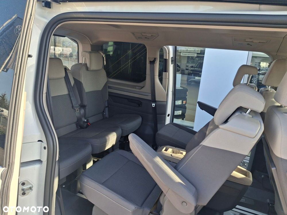 Volkswagen Multivan - 32