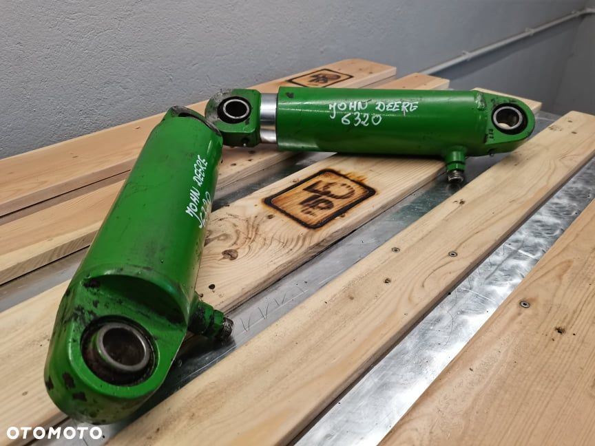 John Deere 6330 {Siłownik podnośnika 018478.0} - 9