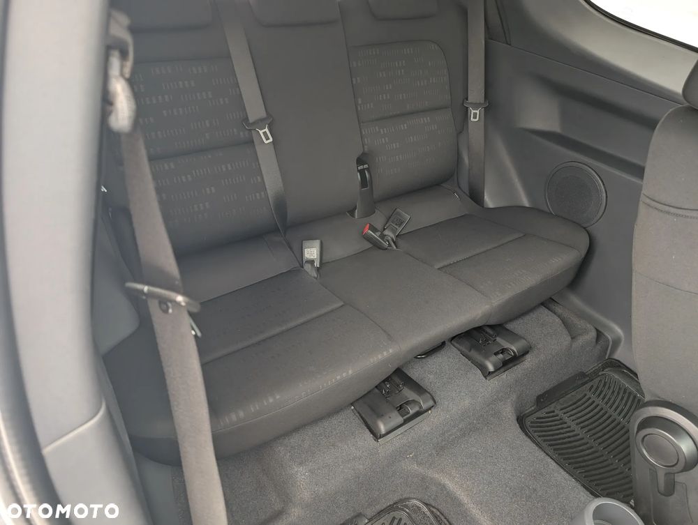 Mitsubishi Colt - 10