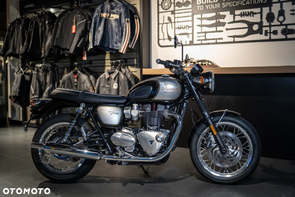 Triumph Bonneville - 24