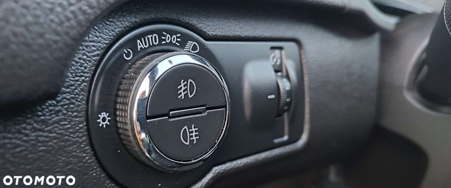 Opel Insignia - 9