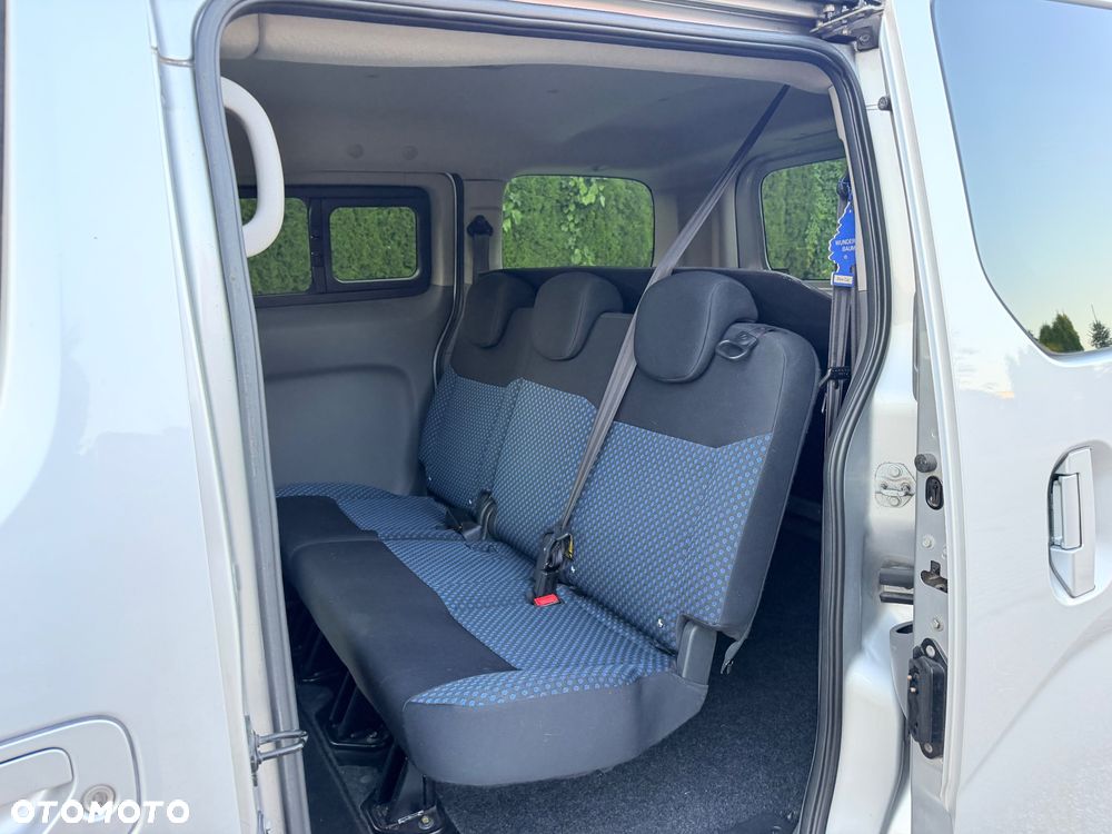 Nissan NV200 - 18