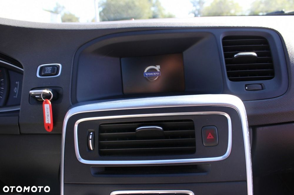 Volvo S60 - 25