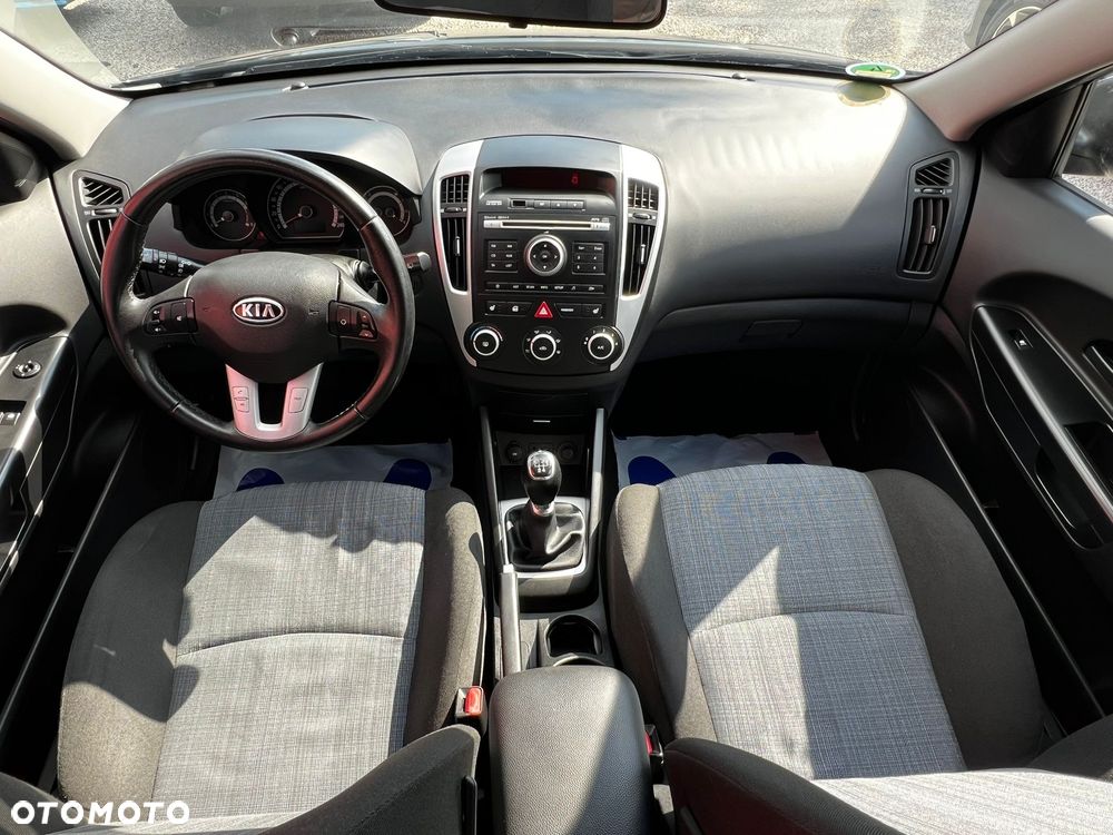 Kia Ceed 1.4 CVVT Attract - 6
