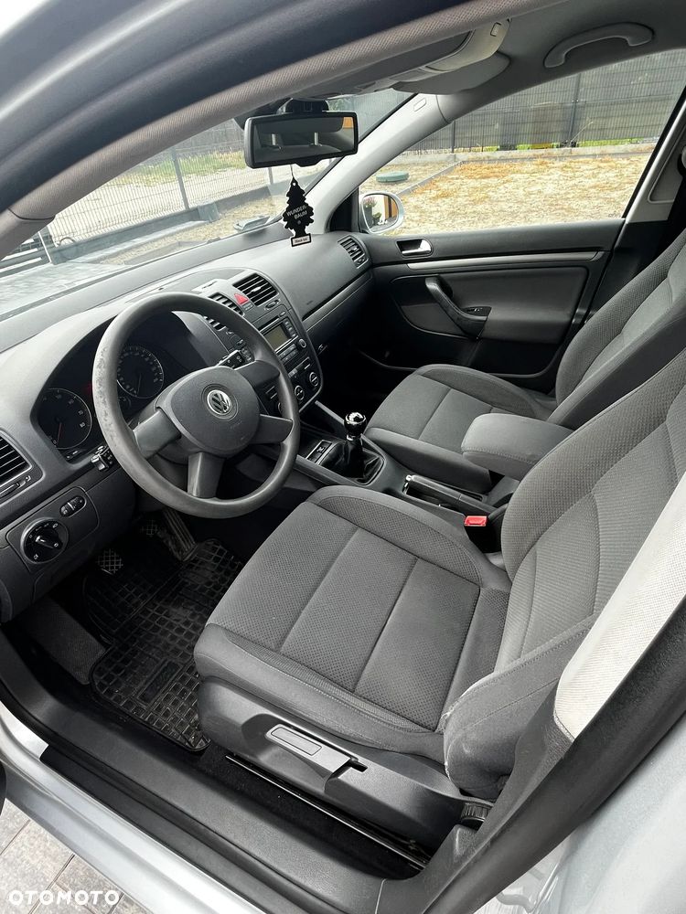 Volkswagen Golf 1.6 Comfortline - 4