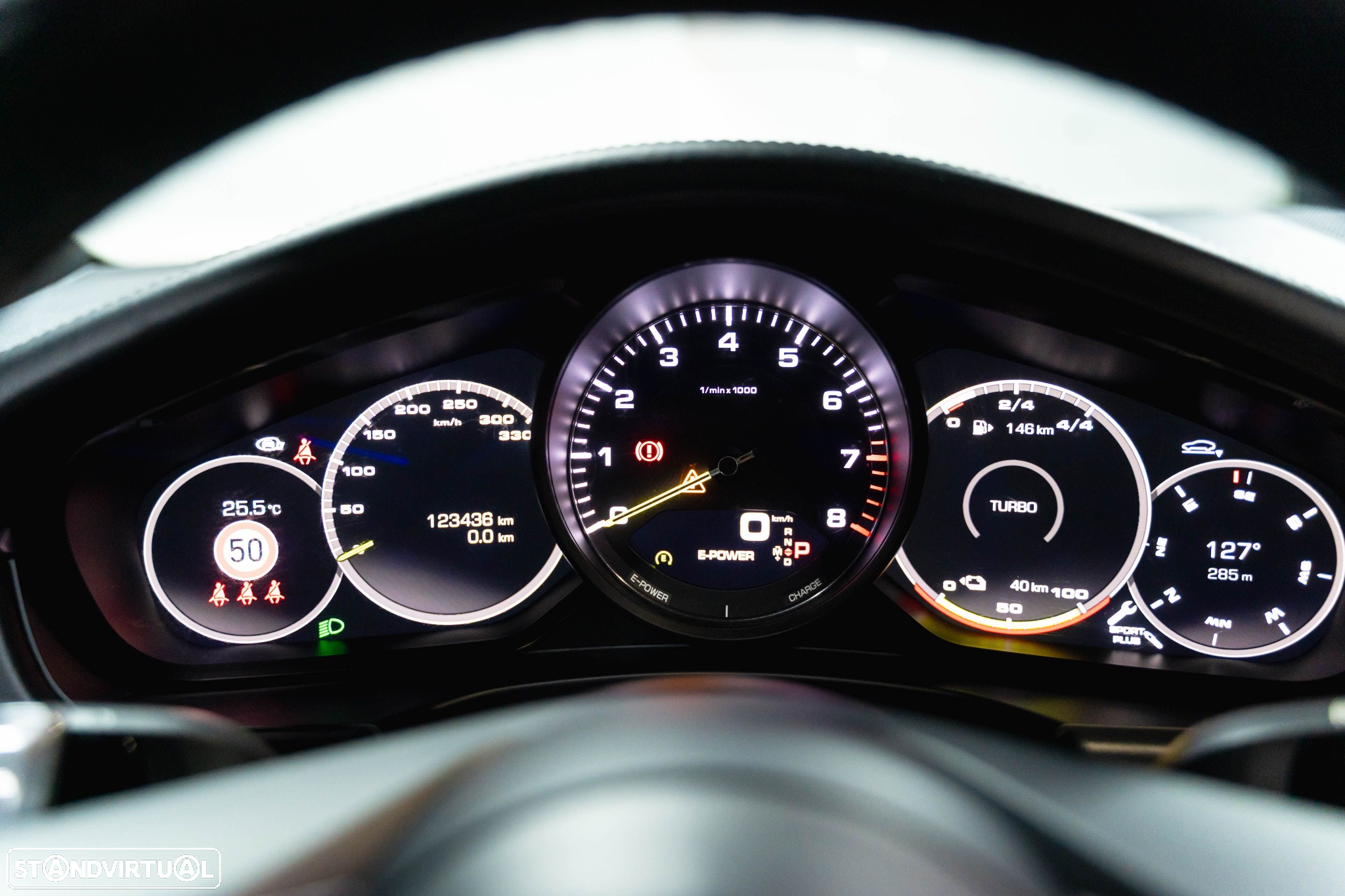 Porsche Panamera Sport Turismo 4S E-Hybrid - 10