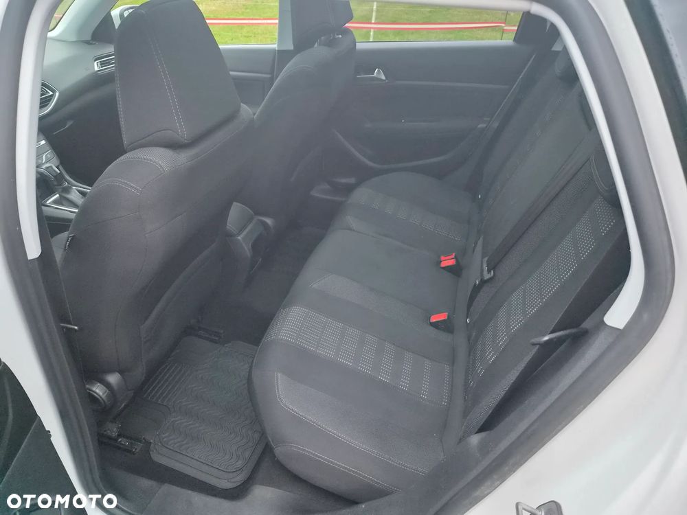 Peugeot 308 2015