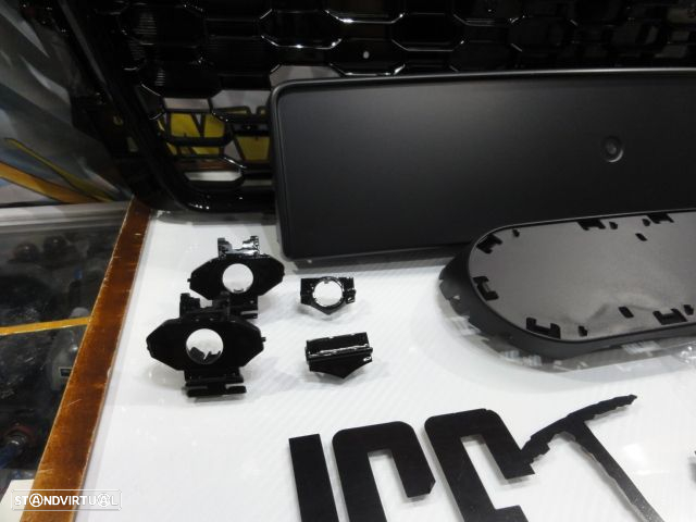 Grelha frontal AUDI A4/S4 B9 15-19 RS4 look com suporte para símbolo em preto brilhante - 4